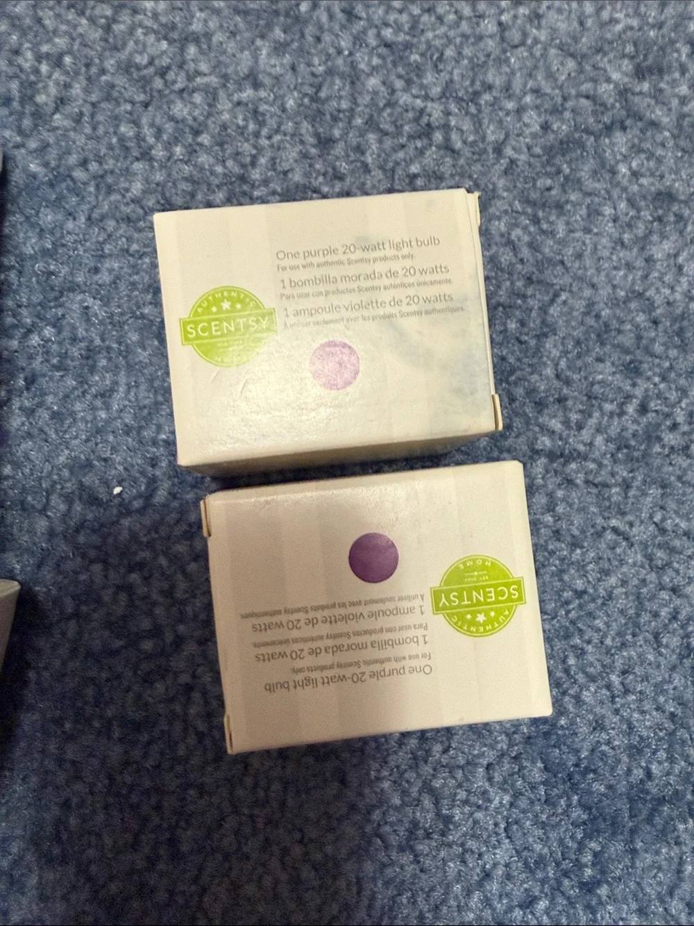 Scentsy Bundle Wax Melt Bars Trio & 12 20 watt bulb’s